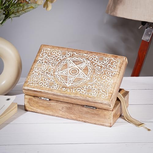 Ajuny Mango Wood Jewellery Box 20 × 13 × 6.5 cm – Vintage Hand-Carved Box with Star and Flower Motifs, Jewellery and Watch Organizer, Decorative Keepsake Box, Gift Idea - Image 6